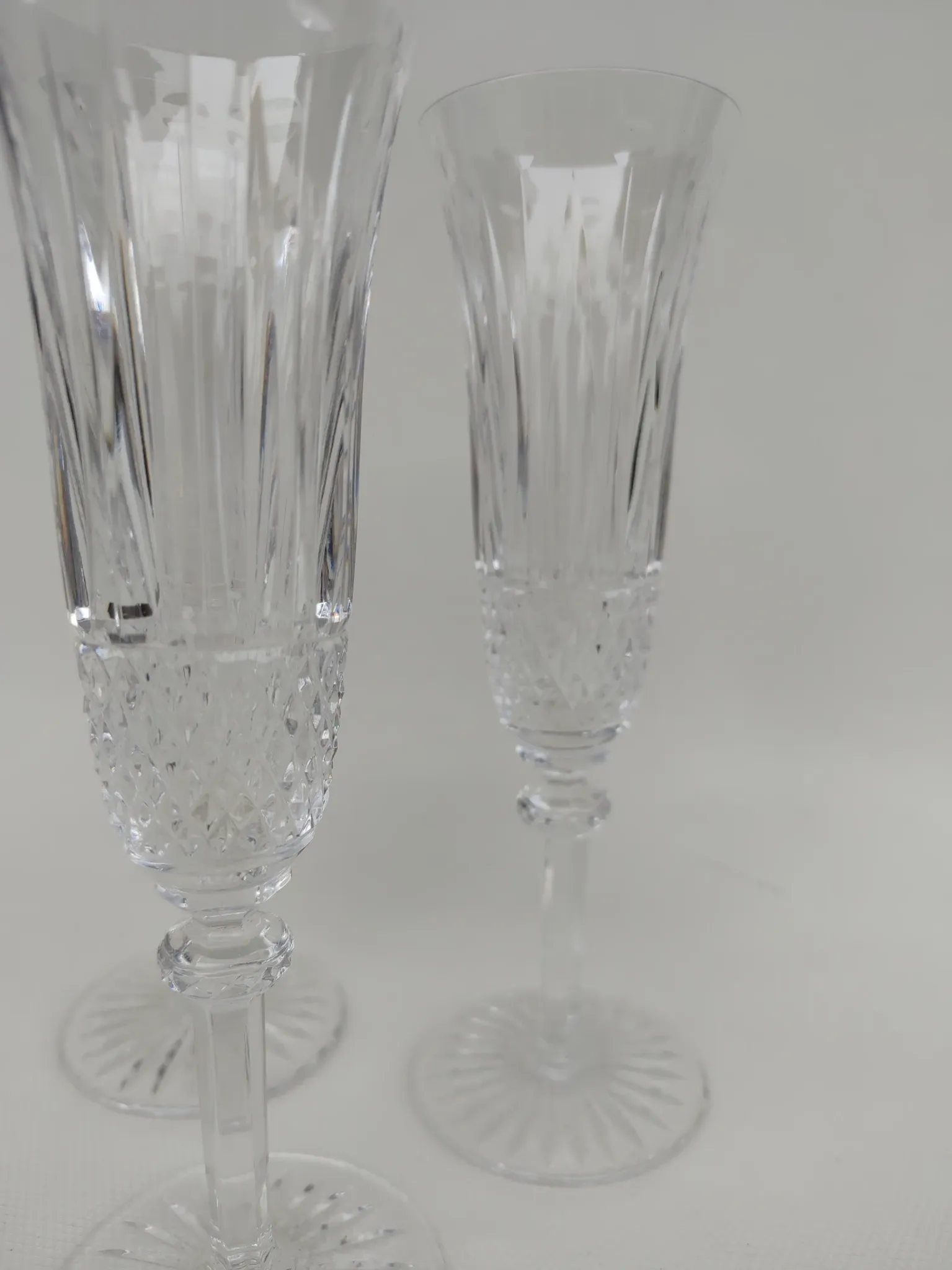3 crystal champagne flutes from Saint Louis, Tommy model. 205 cm.
