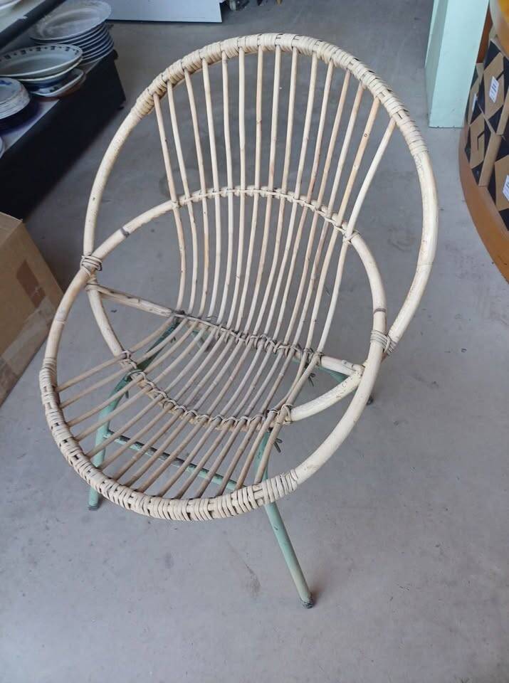 Vintage wicker armchair 1950/70