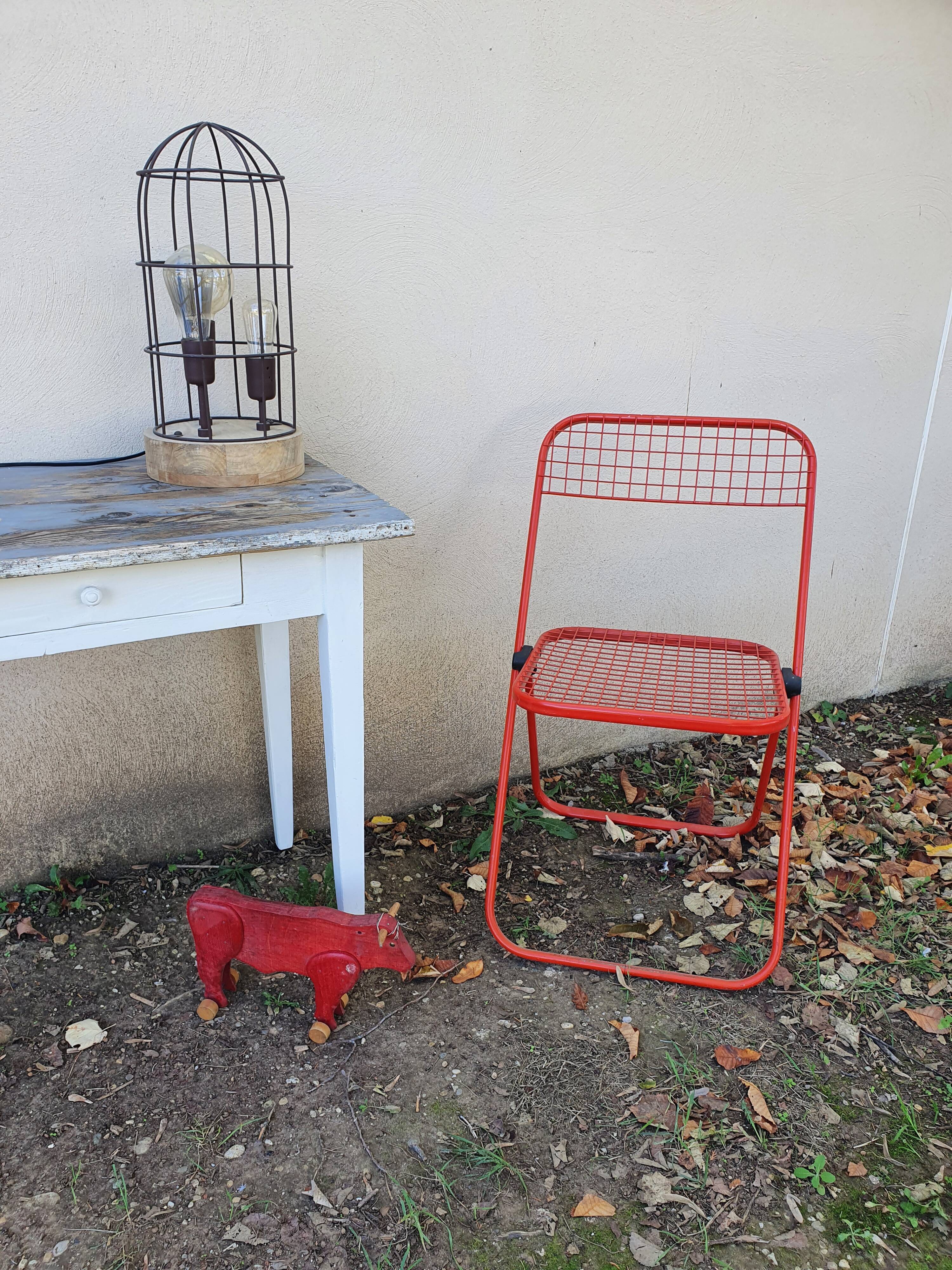 Red mesh folding chair Taulin 80s