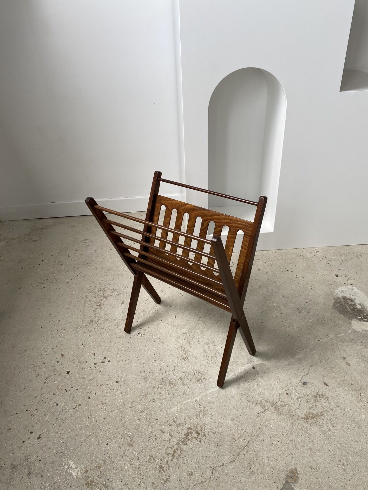 Magazine holder  design Cees Braakman edition Pastoe