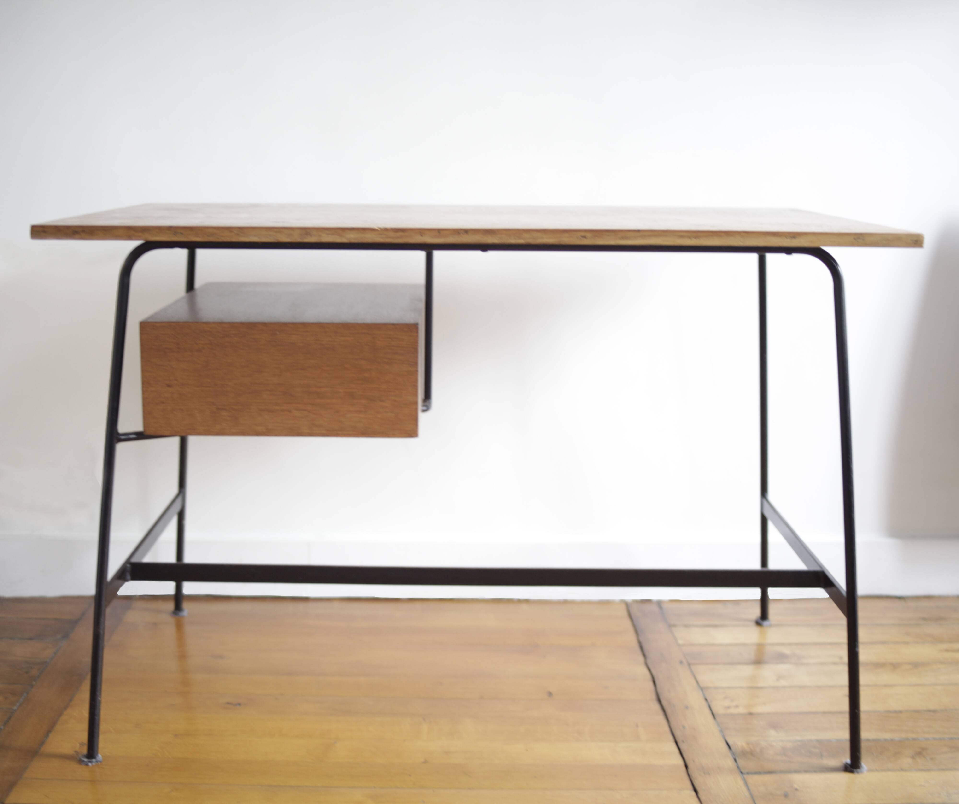 Desk by Pierre Paulin Thonet edition