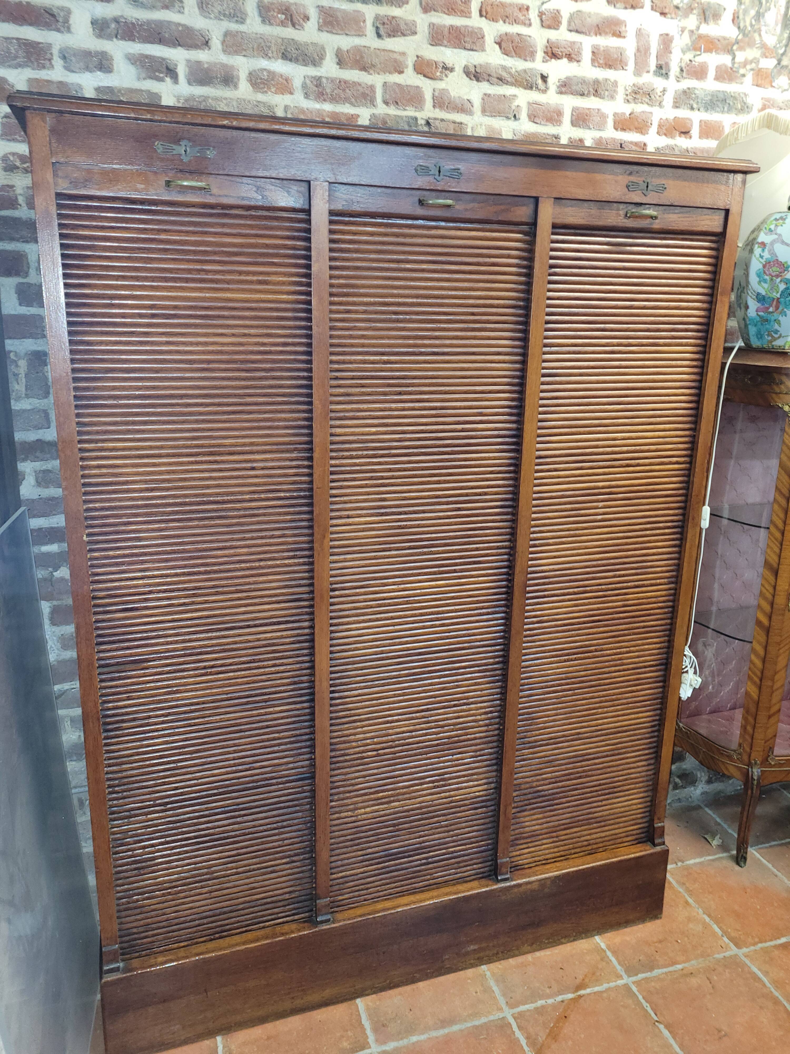 Old oak triple curtain binder