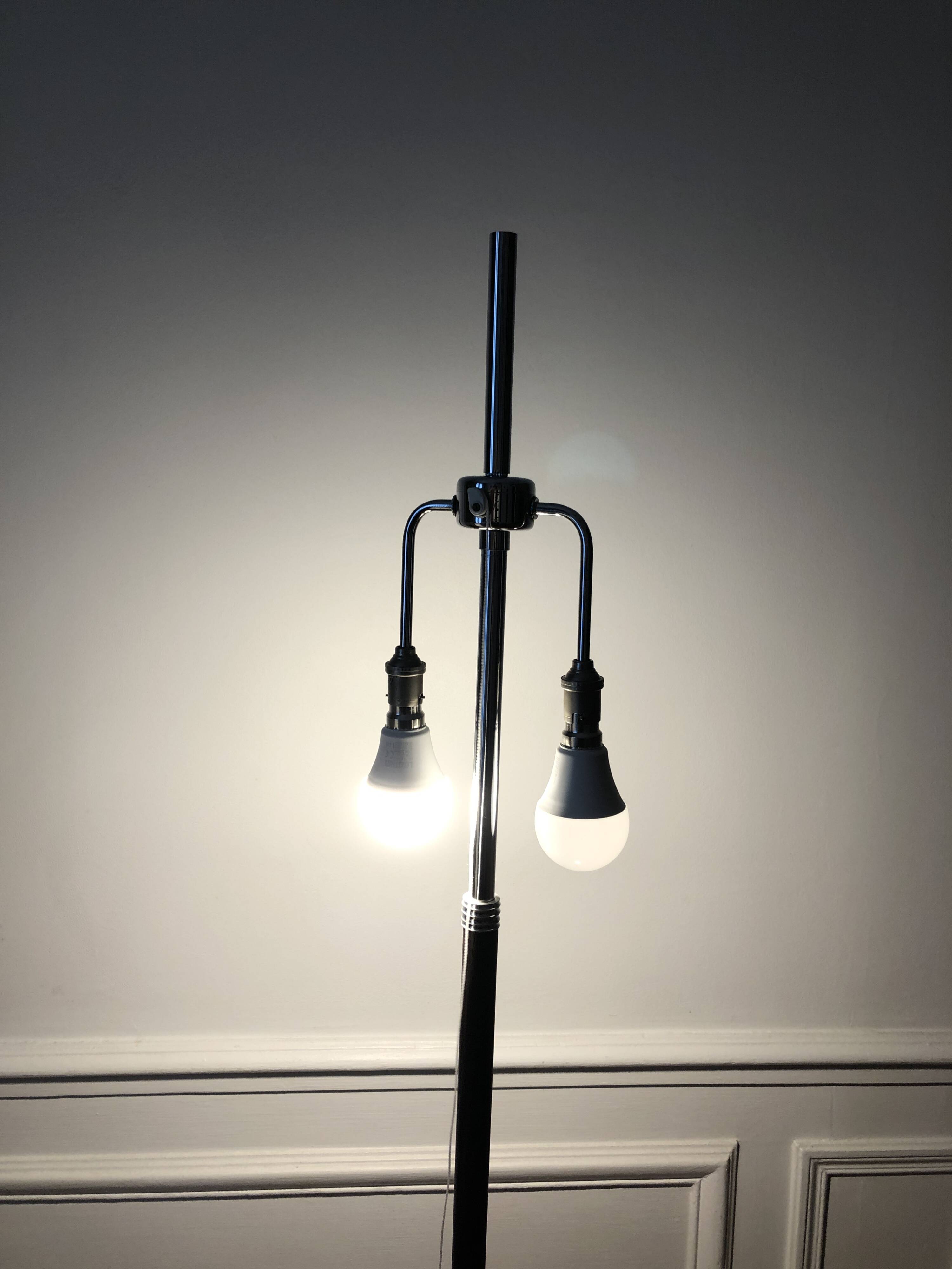 Monix floor lamp, height adjustable in chrome and wood - Paris 1960