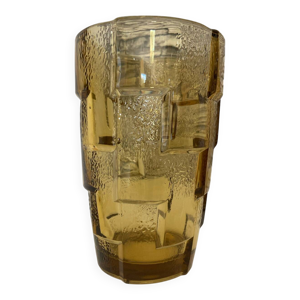 vase jaune à carreaux