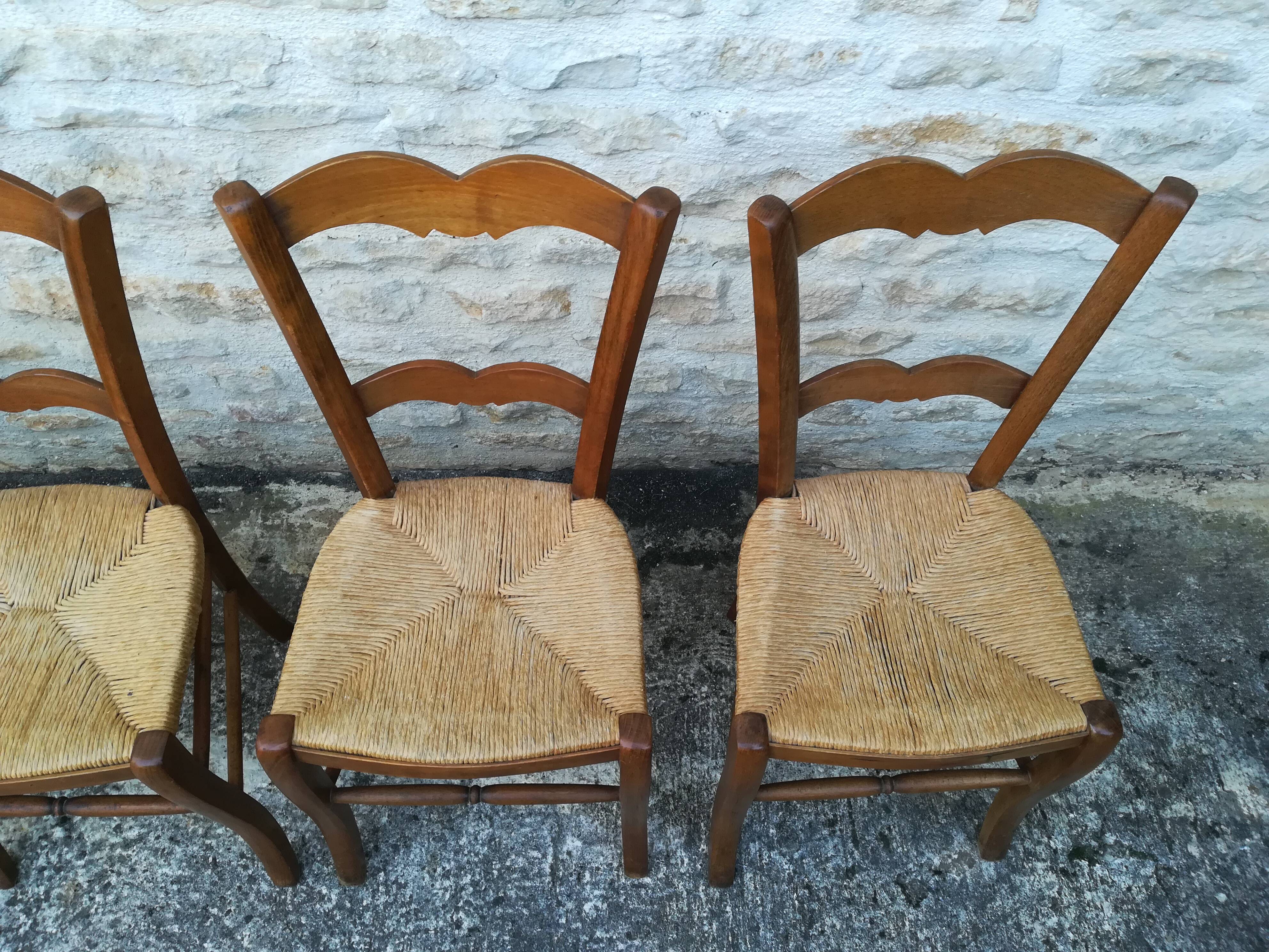 Set of 15 straw chairs