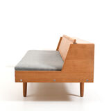 Early Daybed GE-258 in Oak and Cane by Hans J. Wegner