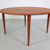 Peter Hvidt& Orla Mølgaard Nielsen Teak Round Coffee Table for France& Son, 1950