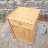 Table de chevet en pin