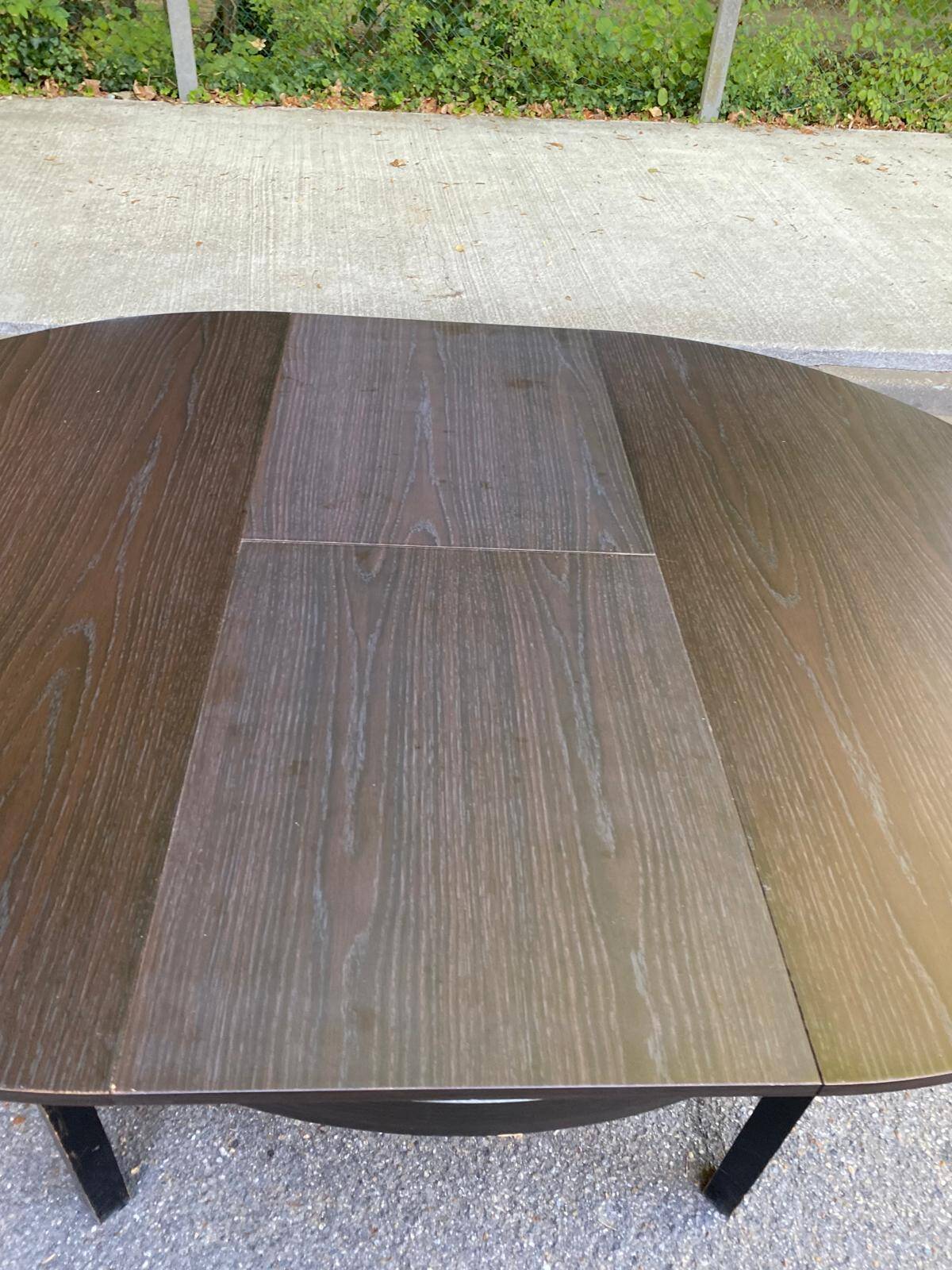 Contemporary round extendable Scandinavian dining table in wenge 1990