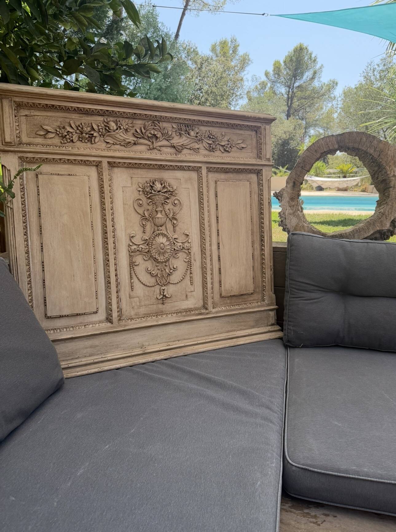 Antique carved wood panelling – Louis XVI style – Floral decoration