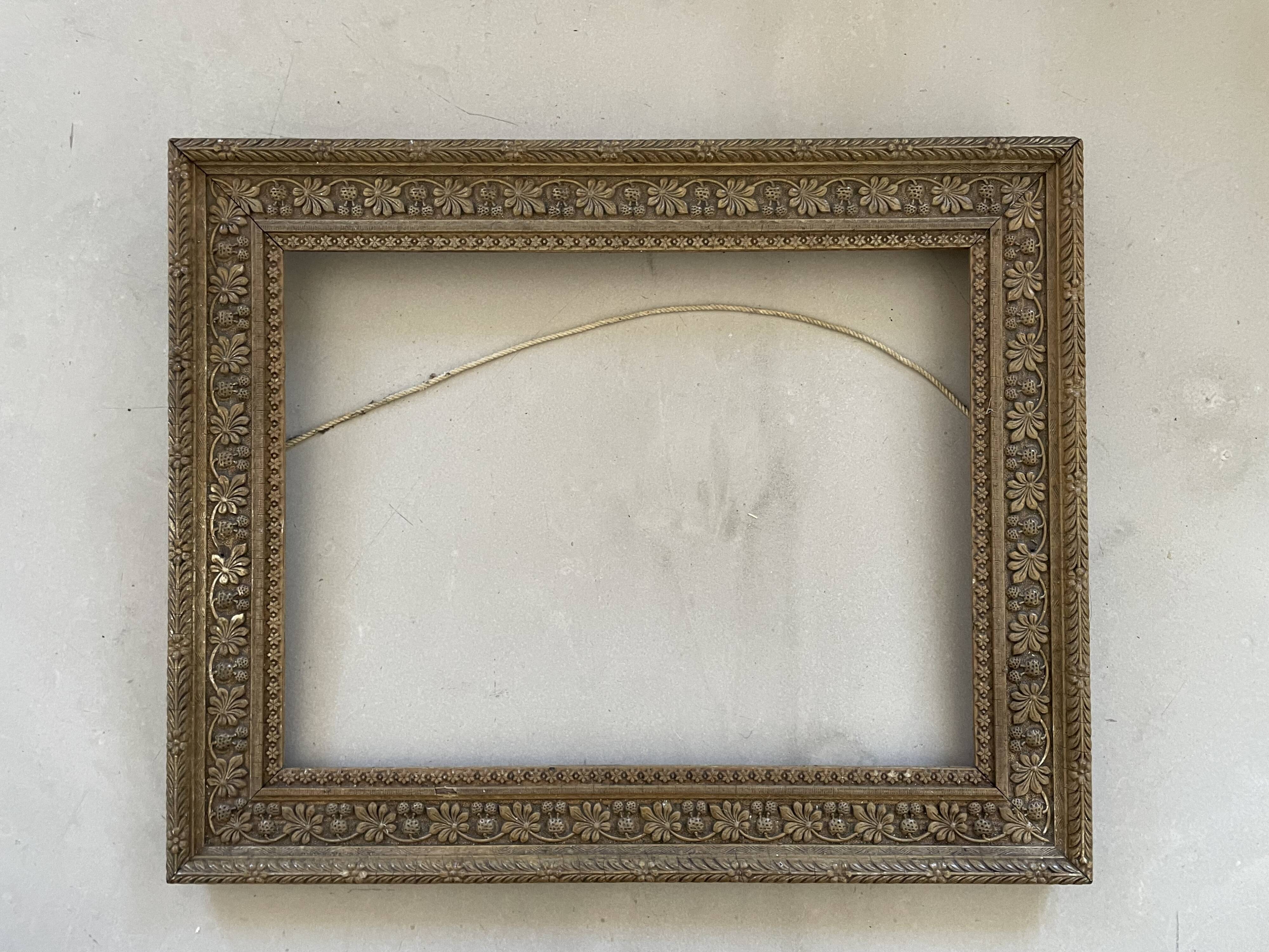 Frame with moldings 40x50cm