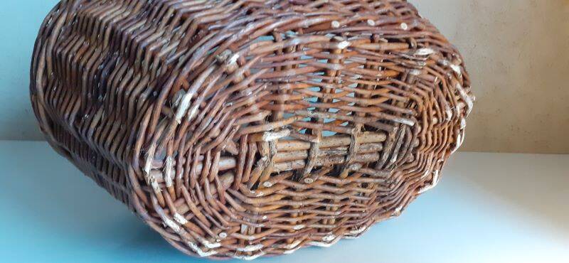 Vintage wicker oval basket