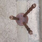 Tabouret tripode bois perlé