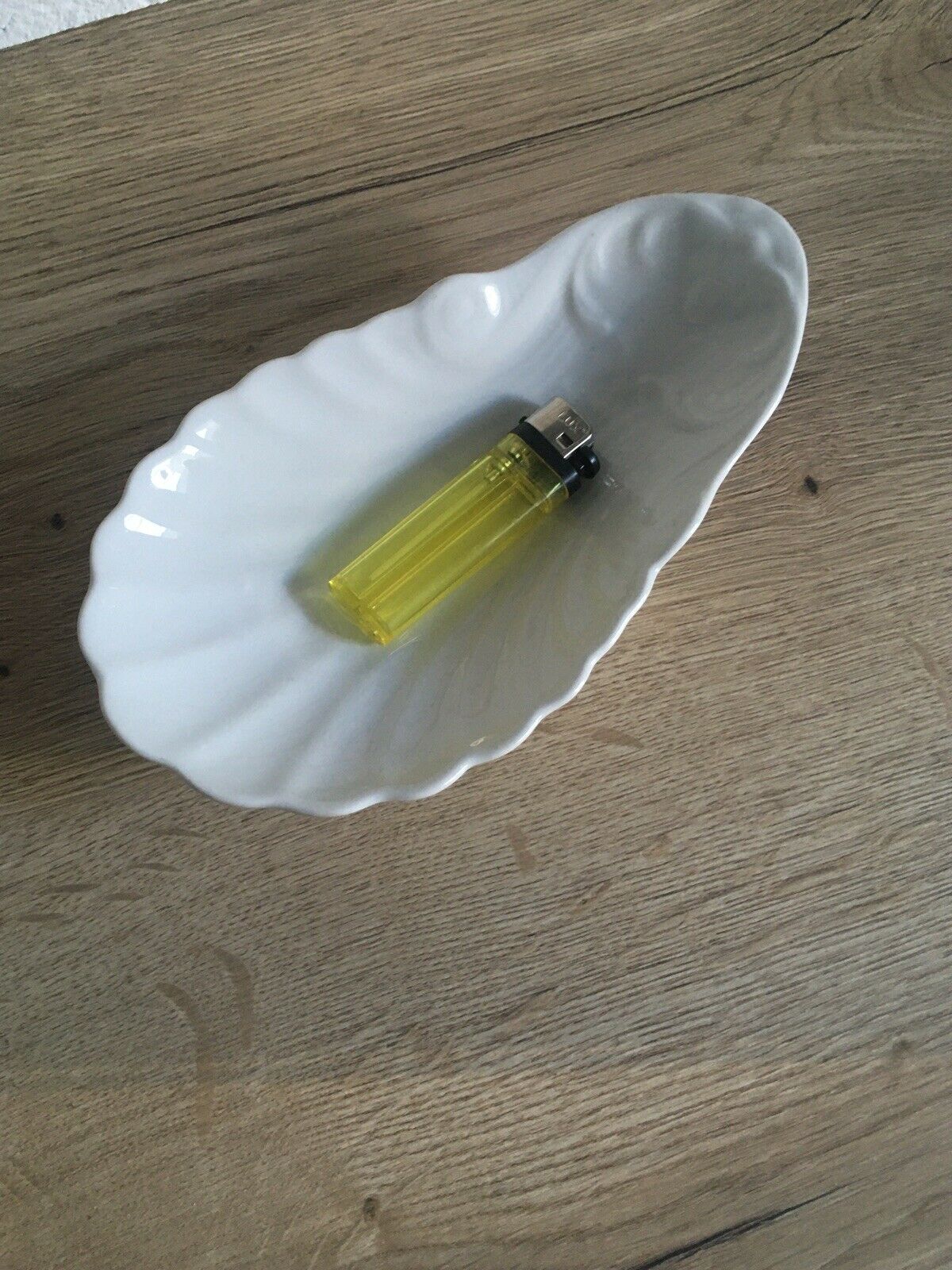 Empty pocket in Porcelain Limoges vintage shell 70's
