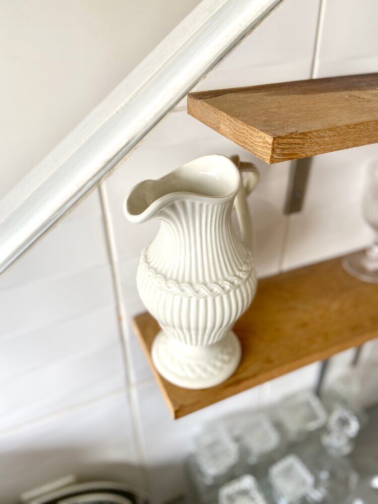 Pitcher Gien in white earthenware