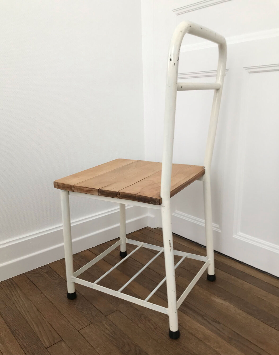 Chaise de pensionnat