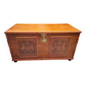 Coffre portugais en acajou - massif