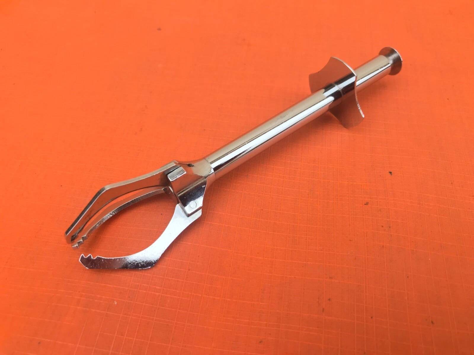 1960s Ice Cream/Sugar "Crab" Tongs