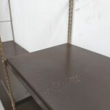 Metal string shelf