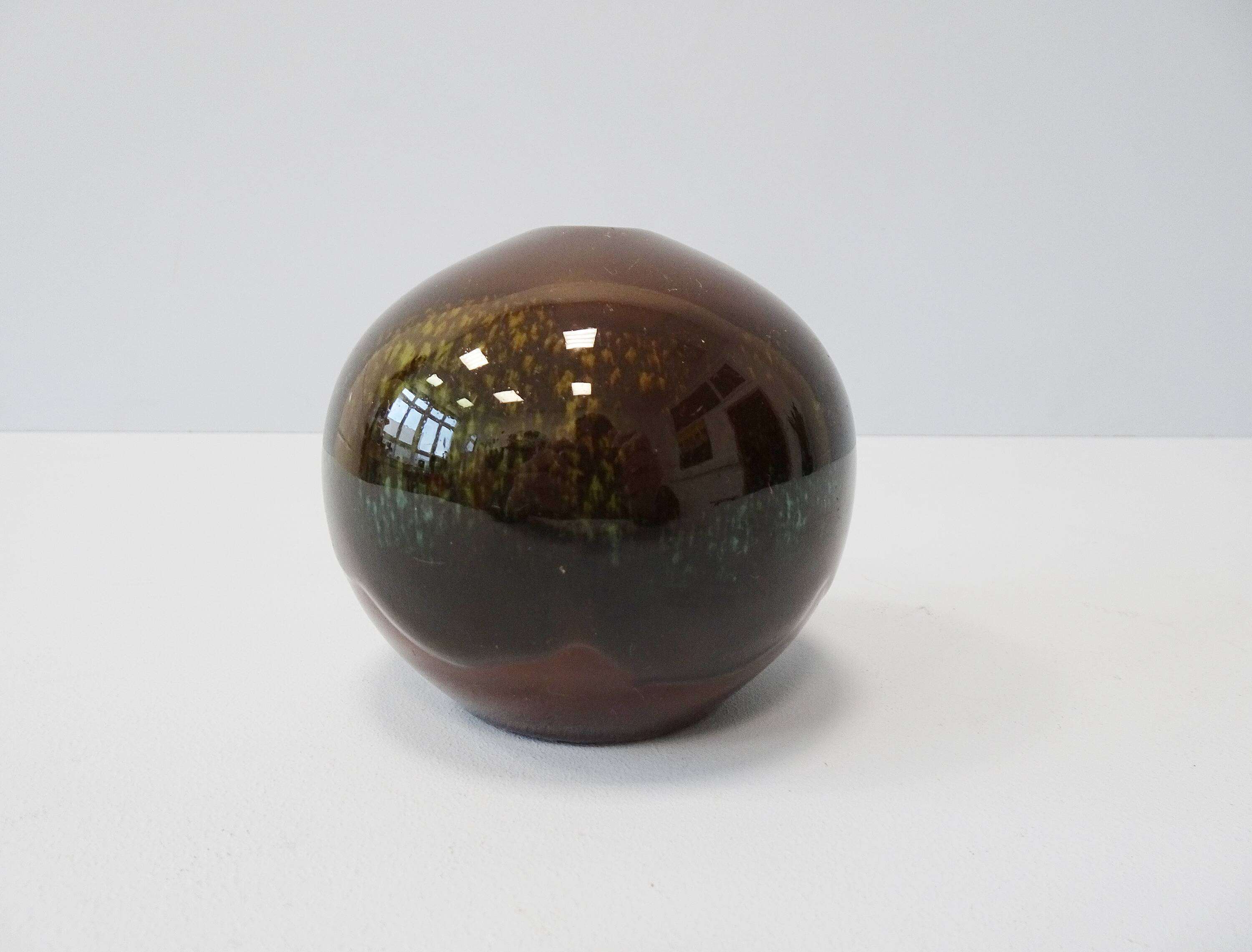 Ball solifleur in brown green ceramic