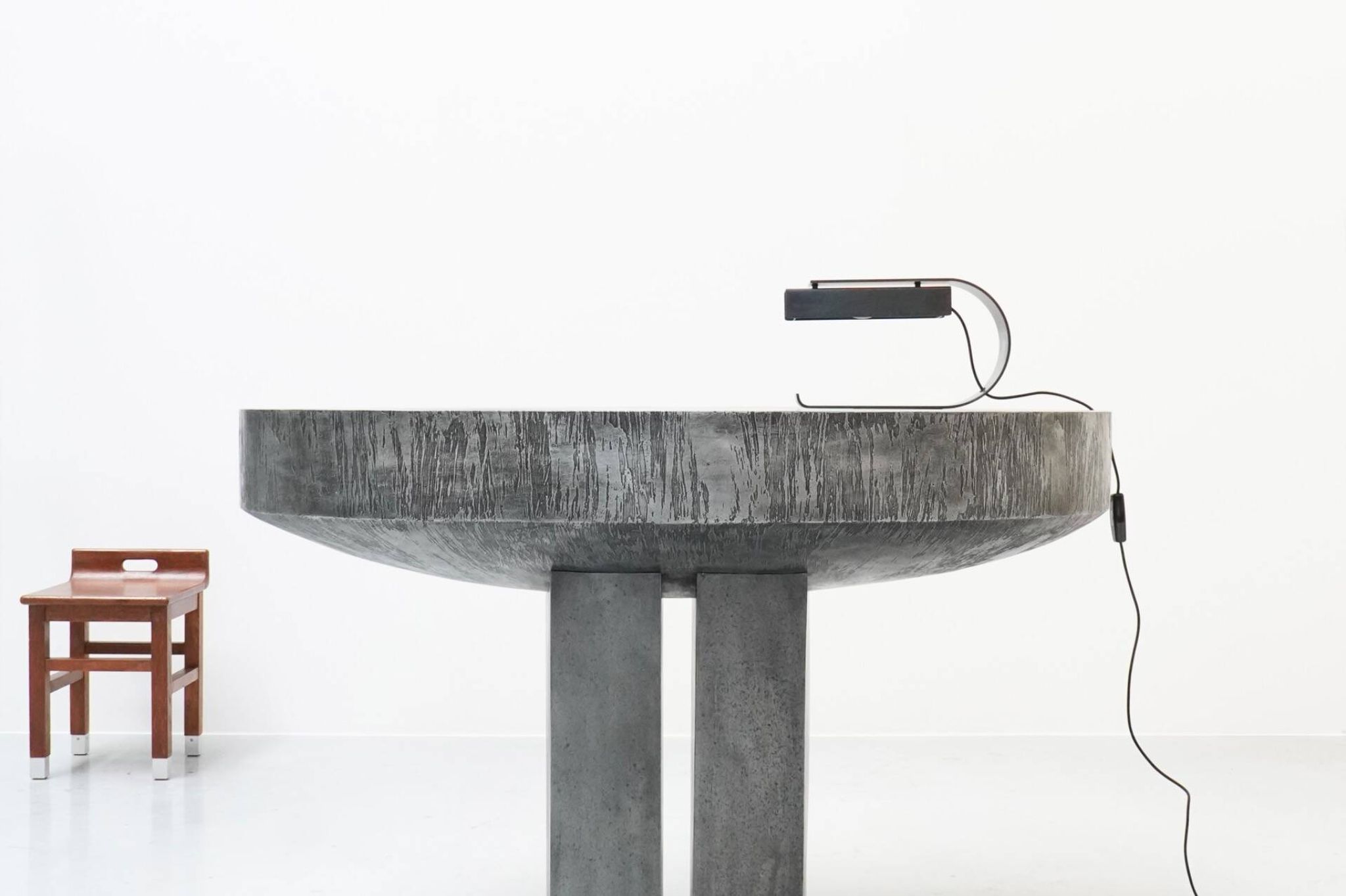 Roger Bonduel, Table Console en Acier Gravé à la Main