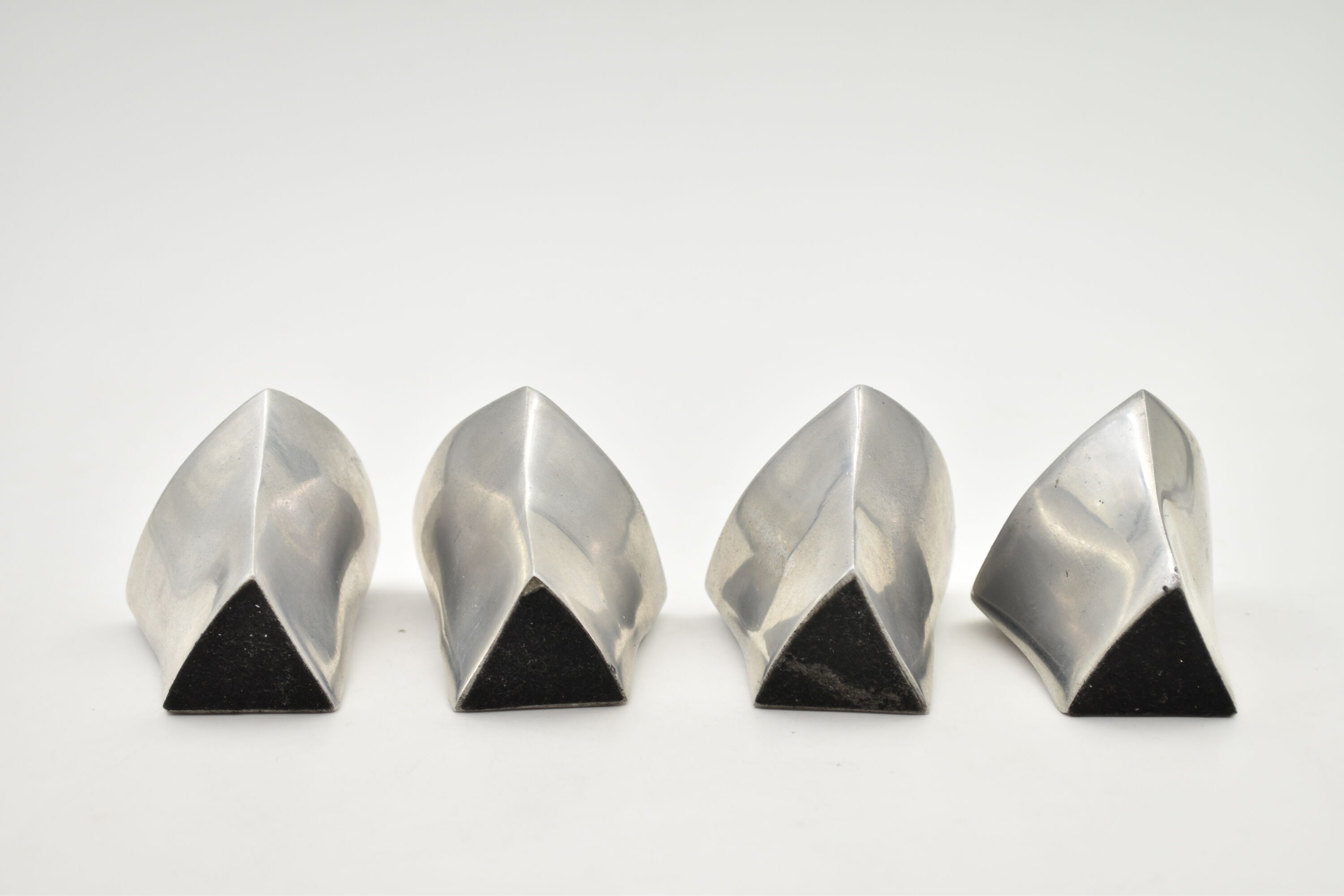 Aluminium design candle holders