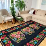 Romanian floral rug with beautiful design made by hand in wool