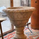 Large garden basin in marble, 19th century