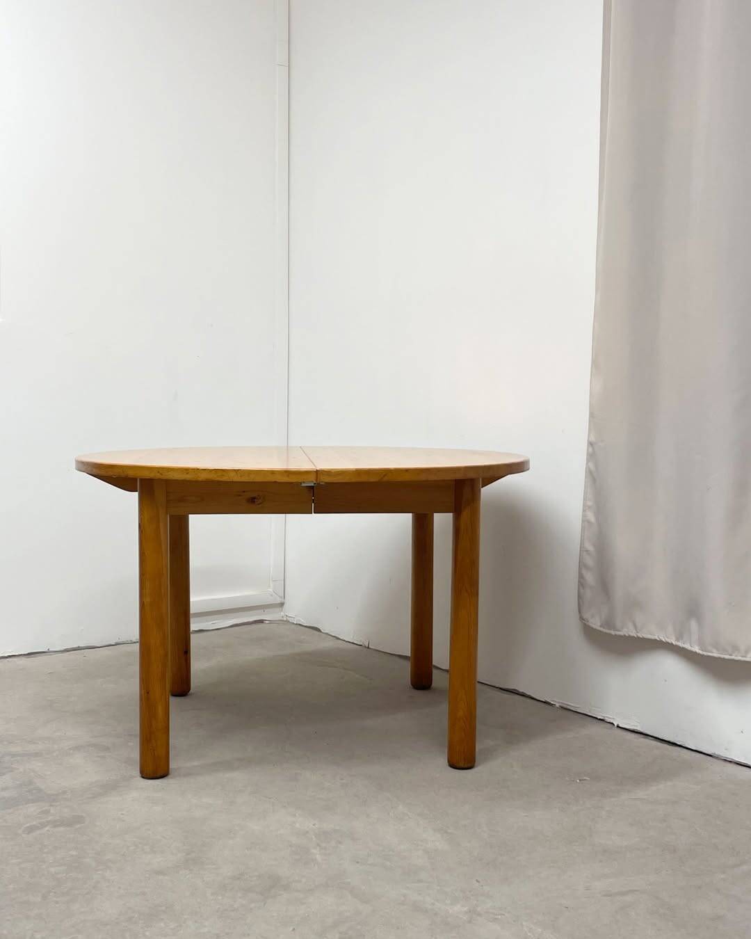 Table de repas ronde en pin