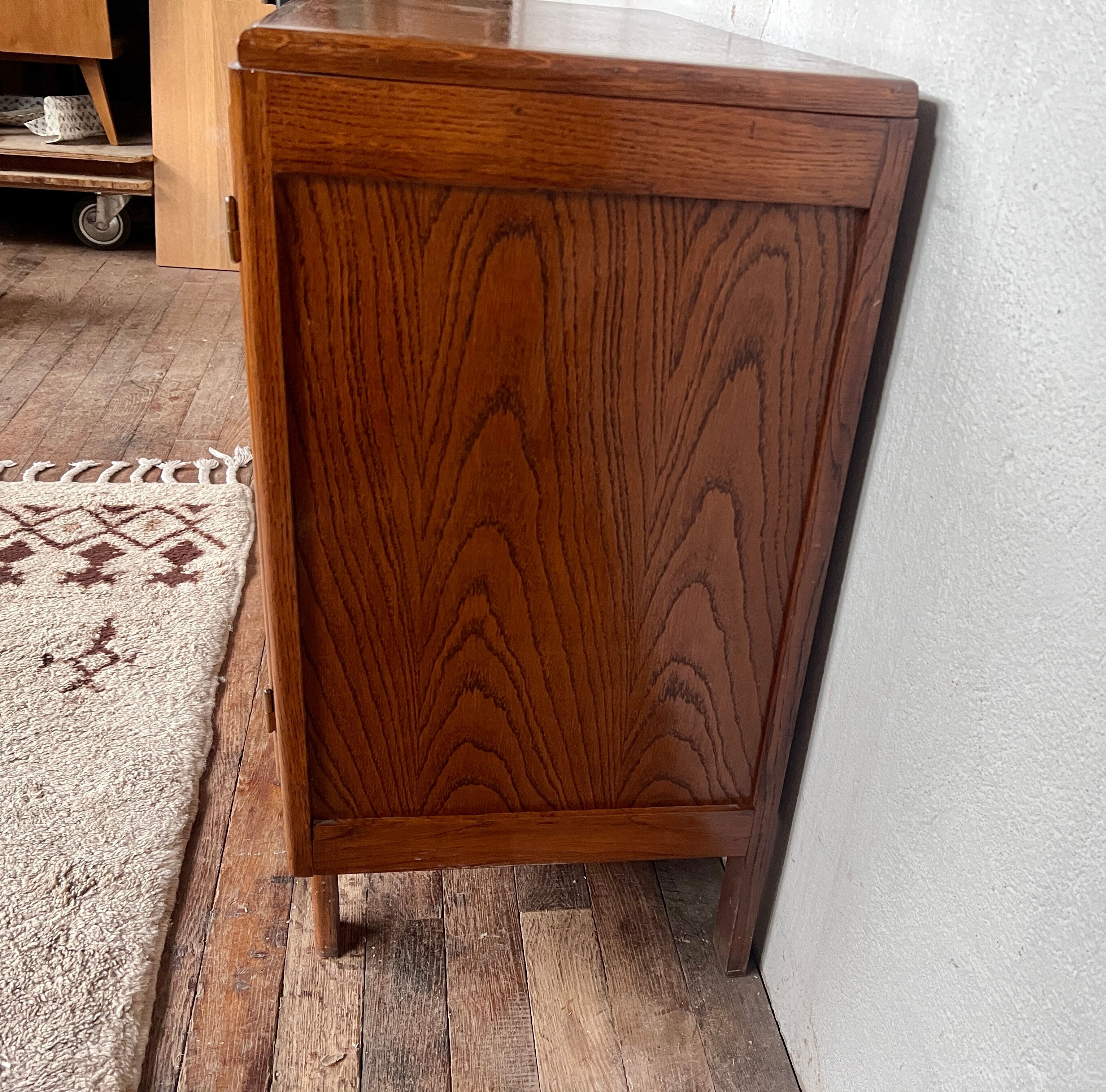 Vintage oak sideboard 1950/1960