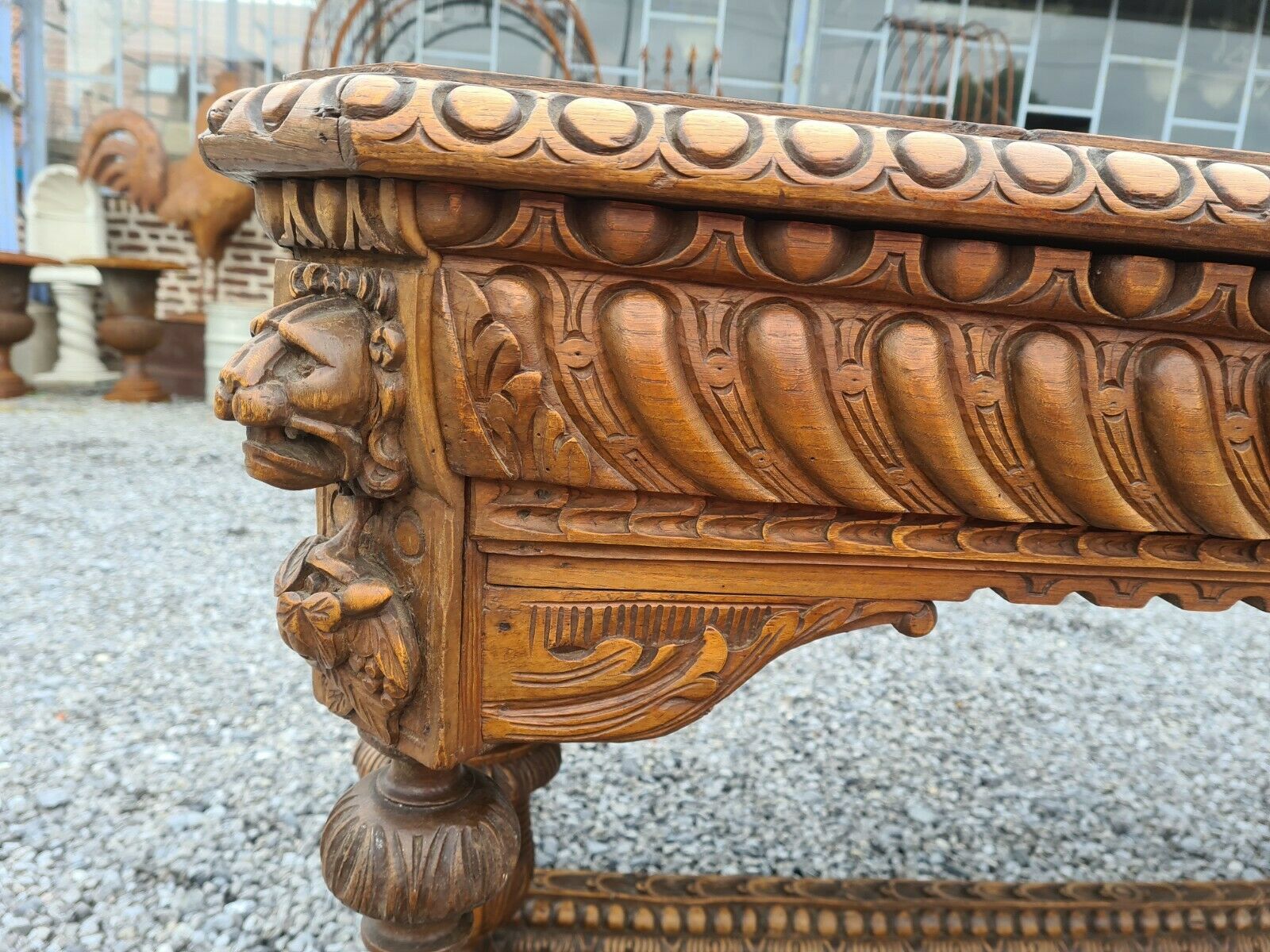 Bureau style renaissance en chêne