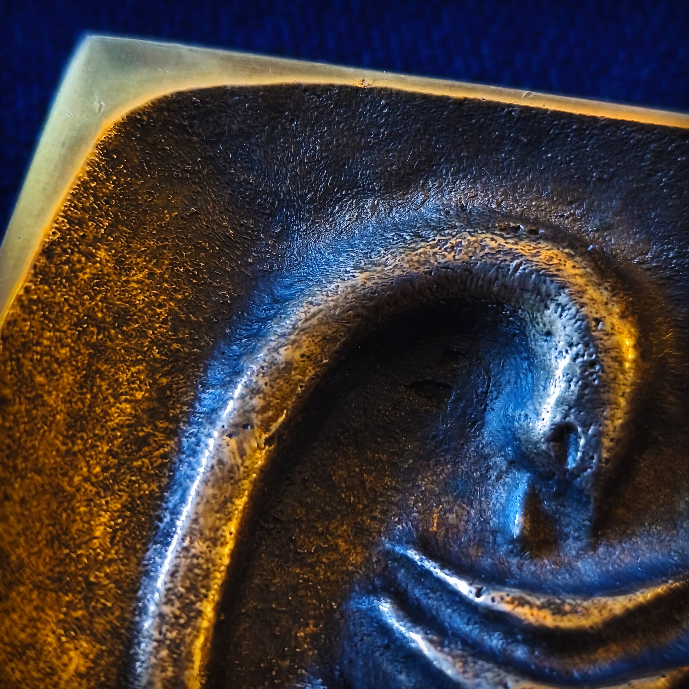 Brutalist bronze ashtray by Alfieri Gardone for Lauterbach.