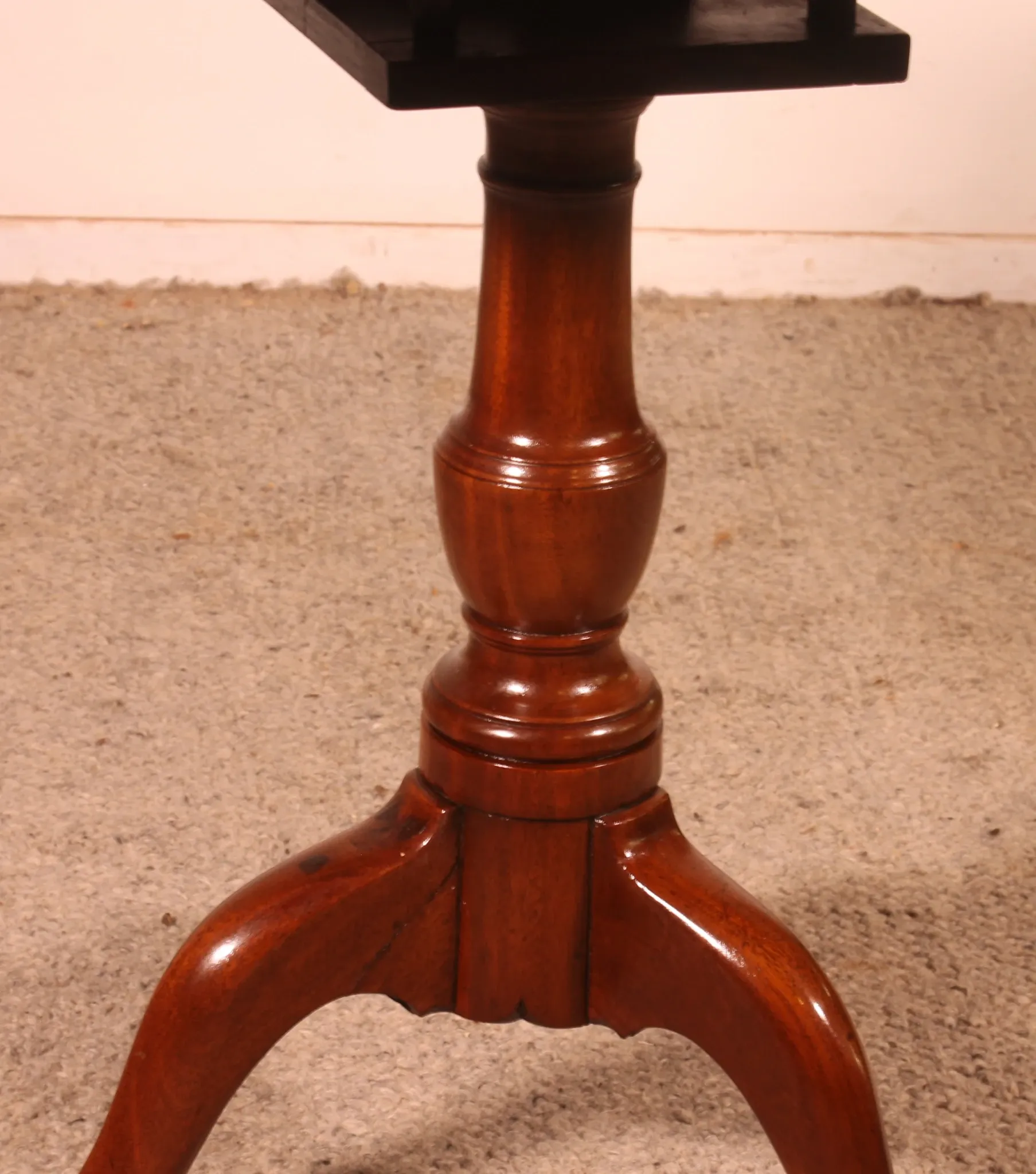 mahogany guéridon with mechanism - 18th century