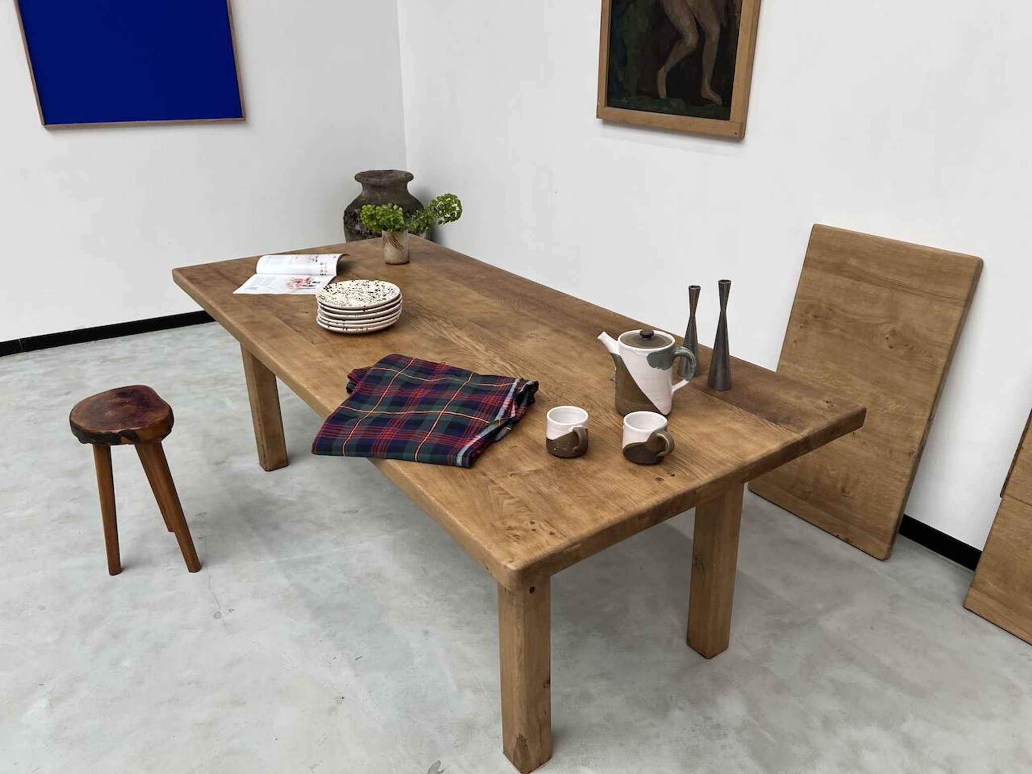 Large farm table from the 60s, in solid oak, with extensions