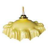 Suspension abat-jour en verre jaune drapé