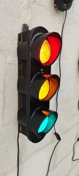 Lamp thick metal traffic light height 44 cm in 220 v