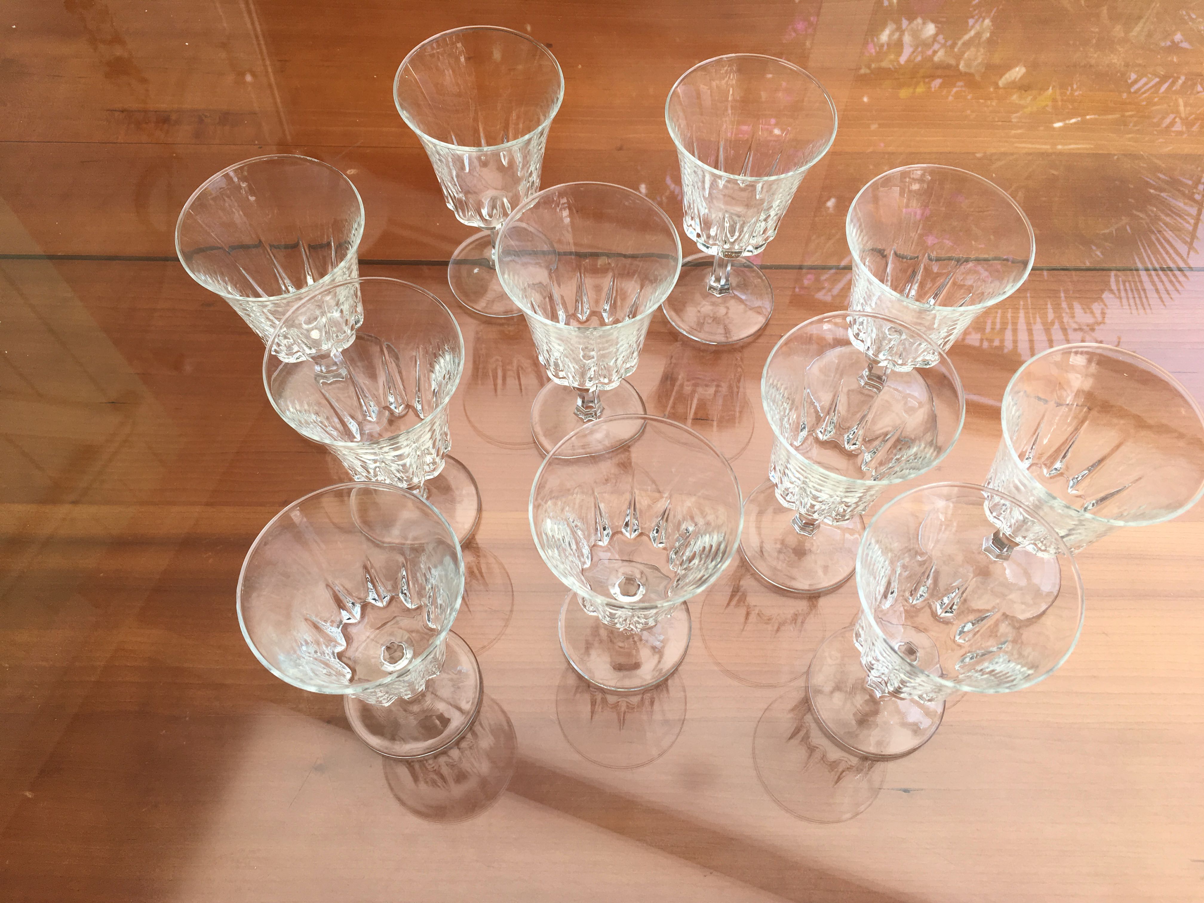 Set 11 vintage wine glasses