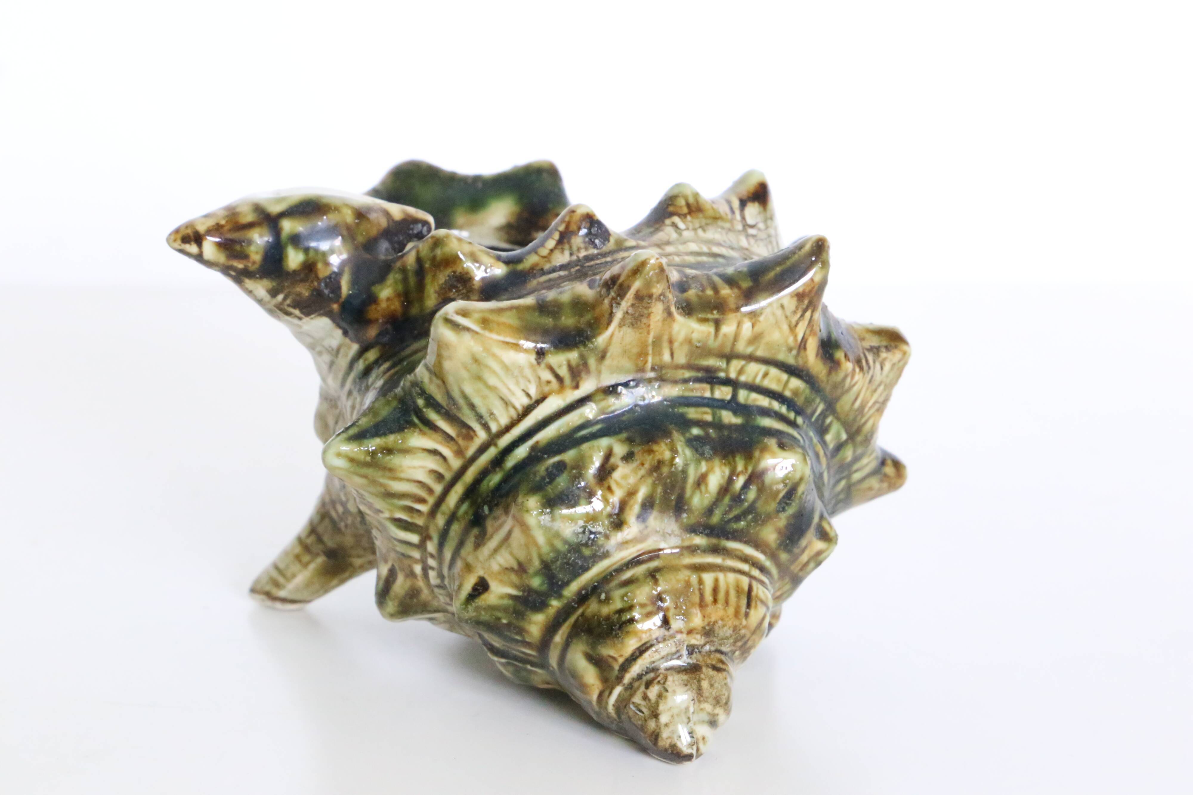 Kitsch ashtray, ceramics, shell shape, 50s