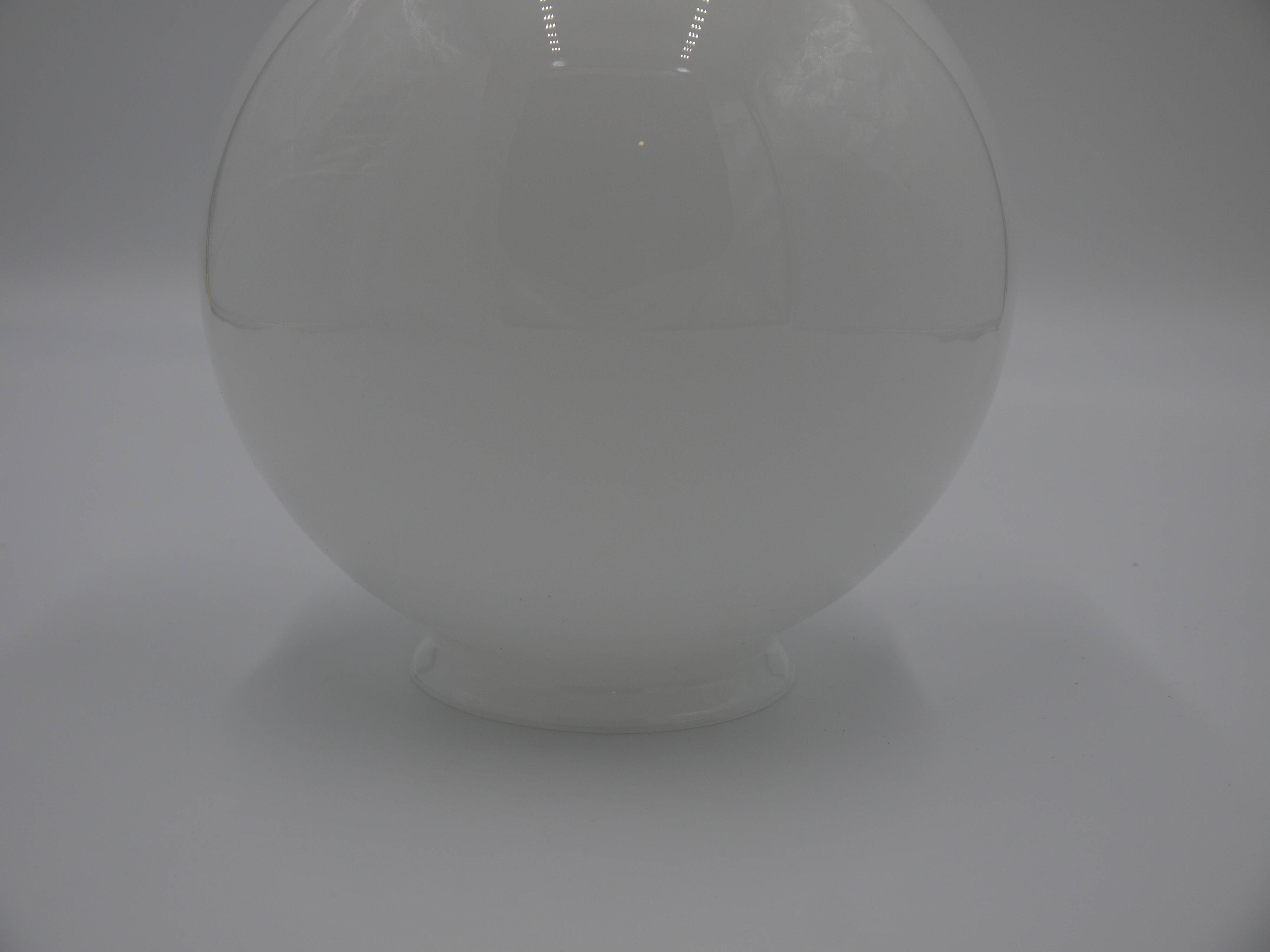 White glass globe ø20cm