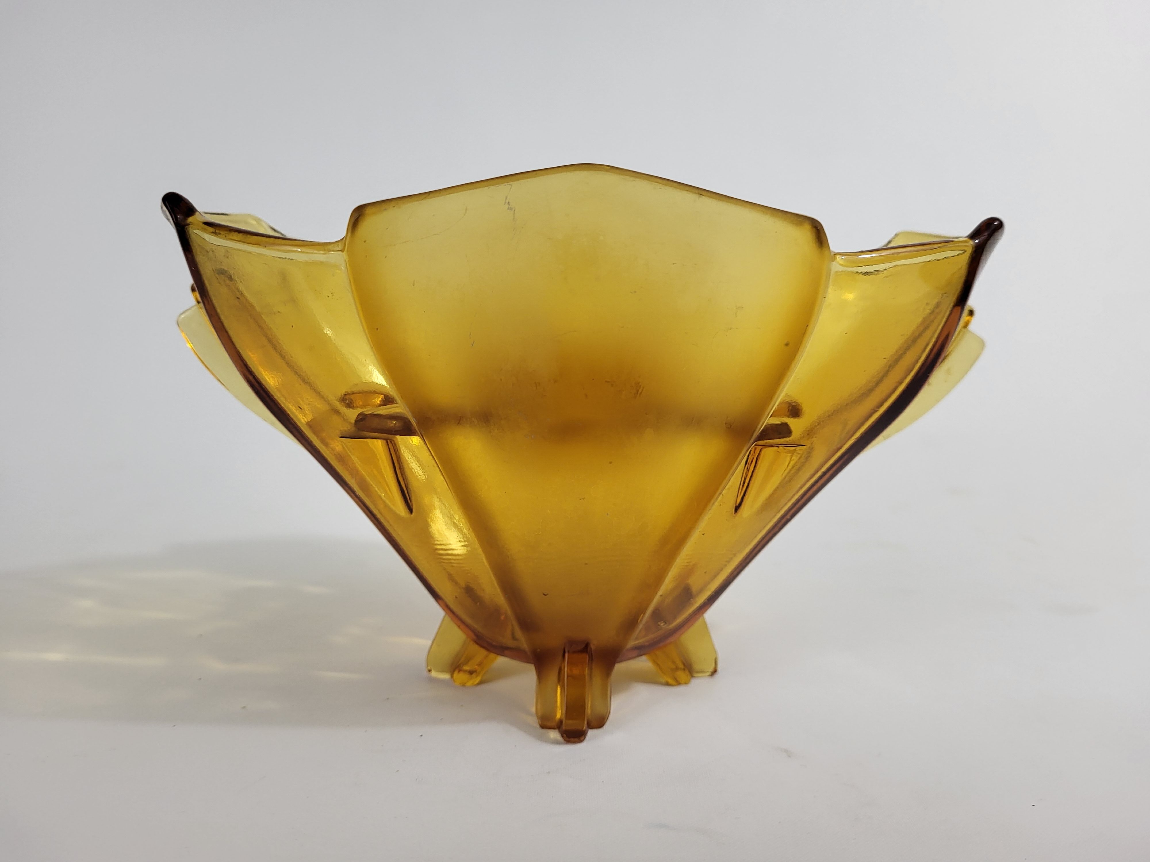 Art Deco glass picflower vase