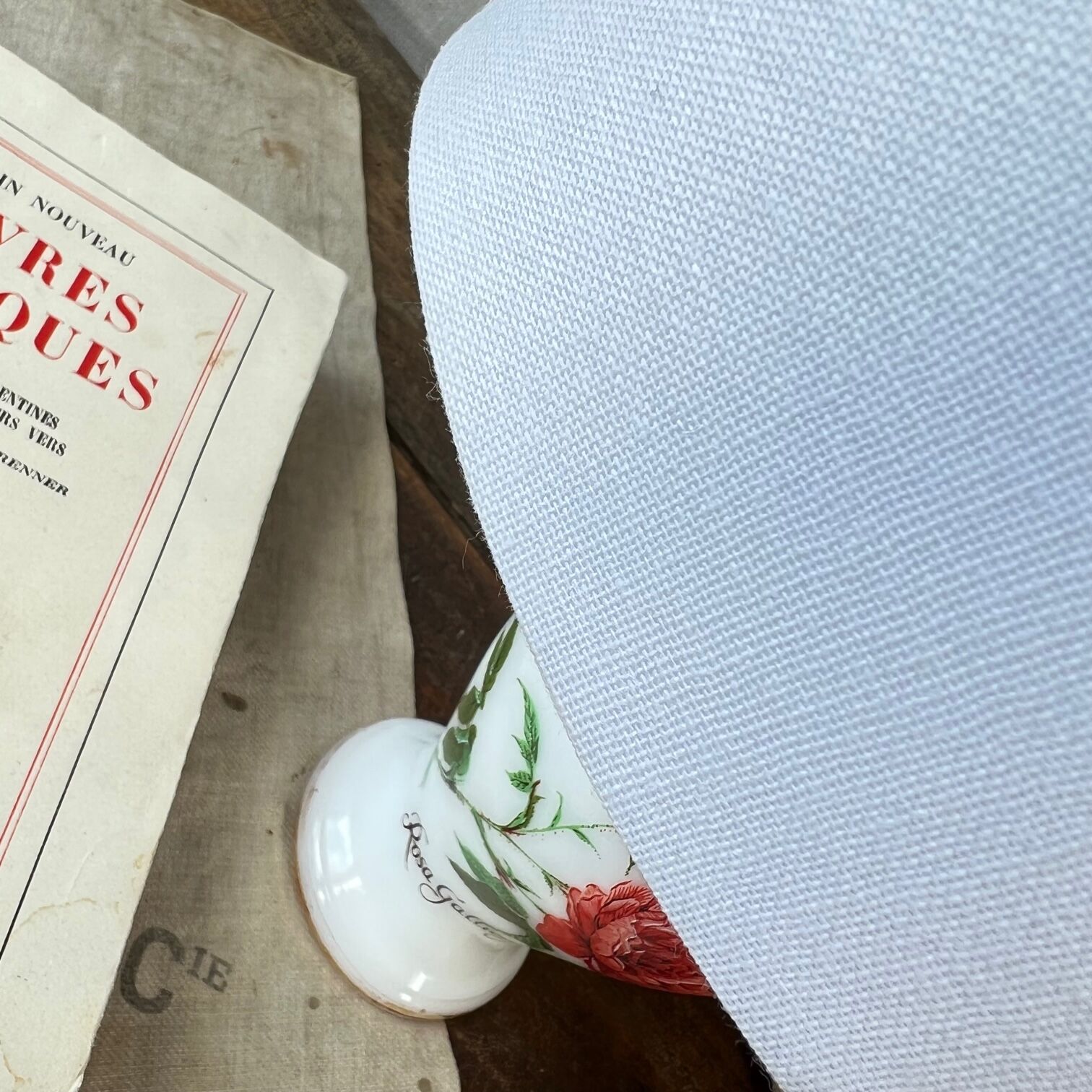 Opaline lamp "Rosa Gallica Magna"