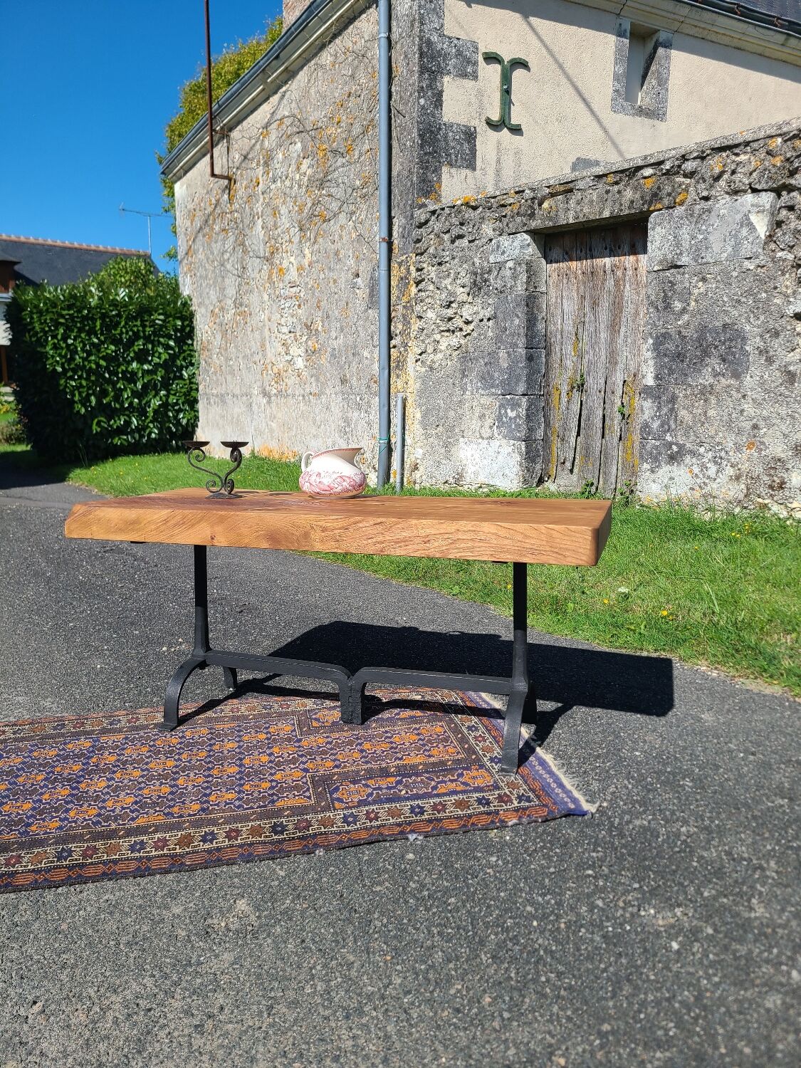 Table basse brutaliste, art populaire année 20