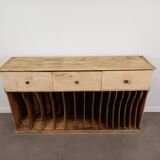 Storage unit with drawers