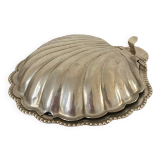 Vintage scallop shell butter dish
