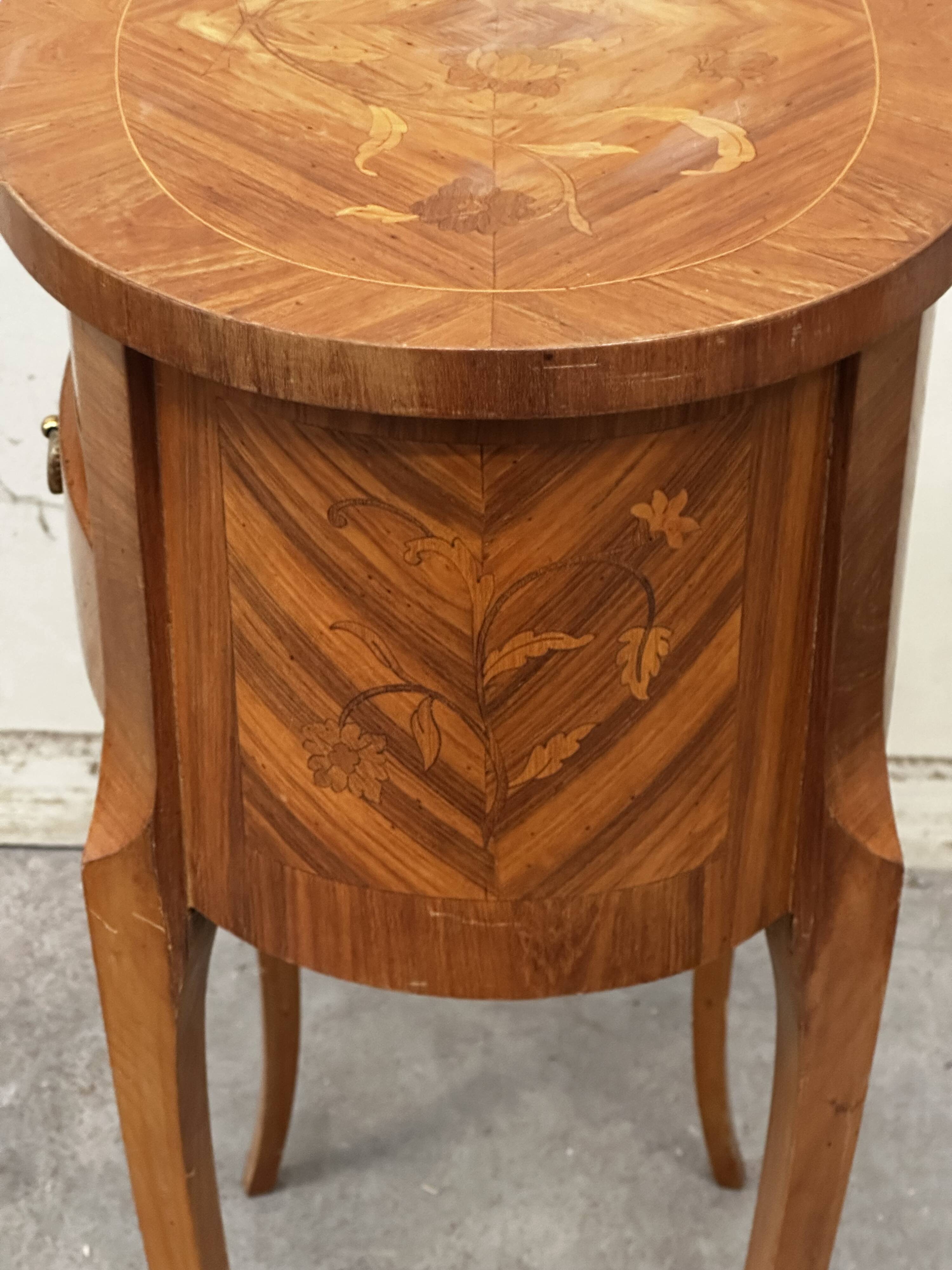 Oval side table in marquetry wood, Louis XVI style - early 20th century