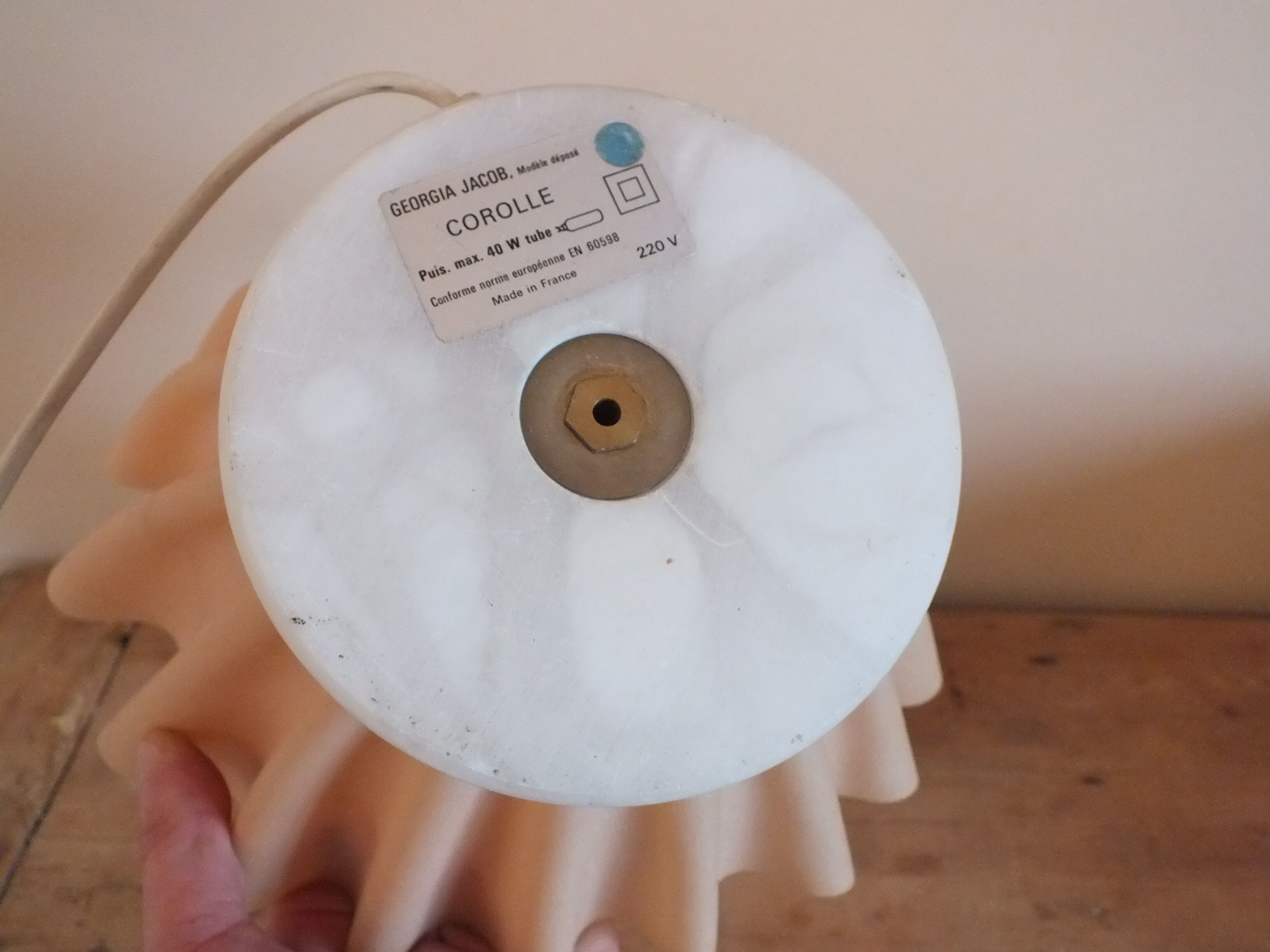 Corolla lamp by Georgia Jacob