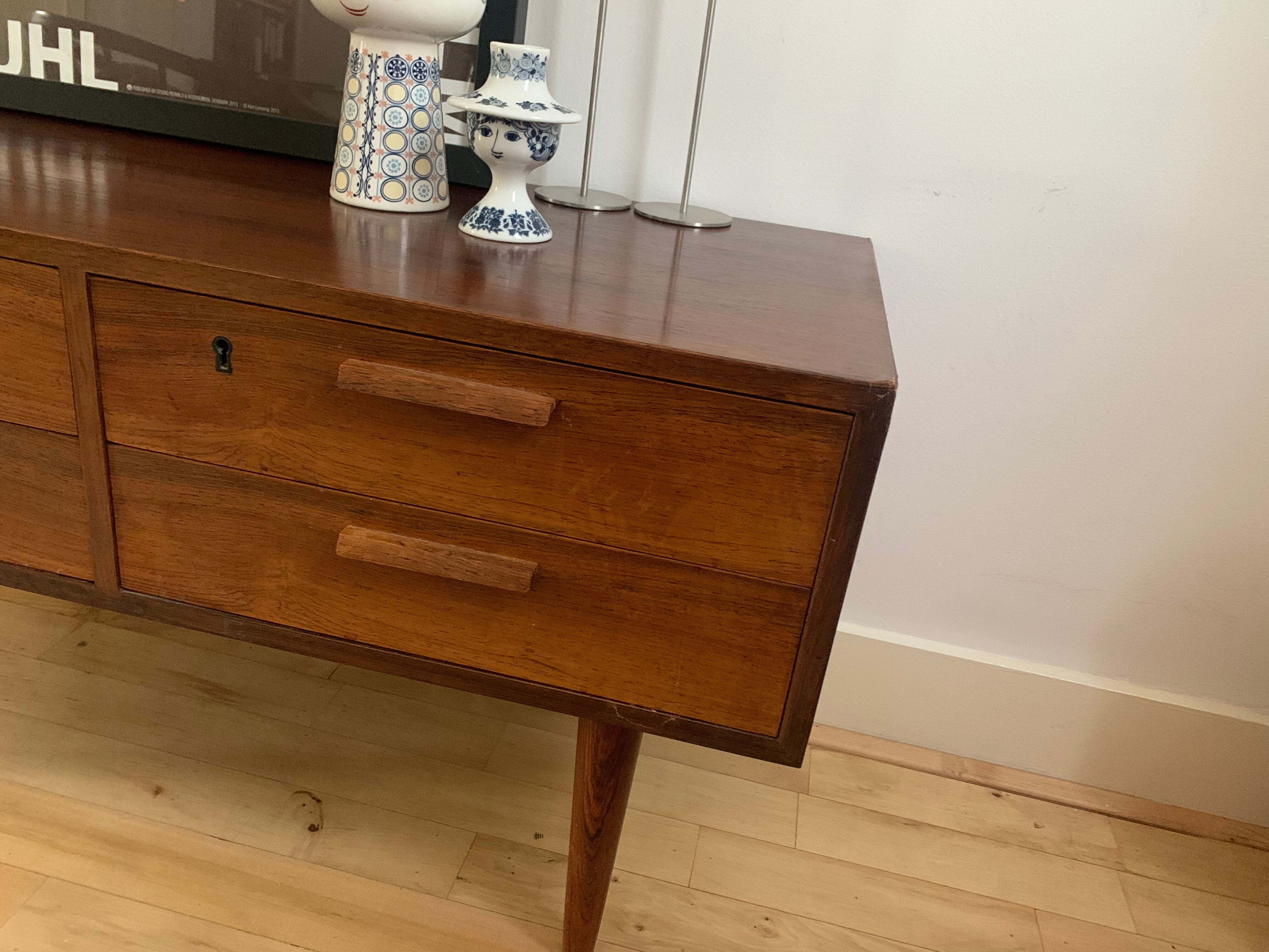 Rosewood chest of drawers