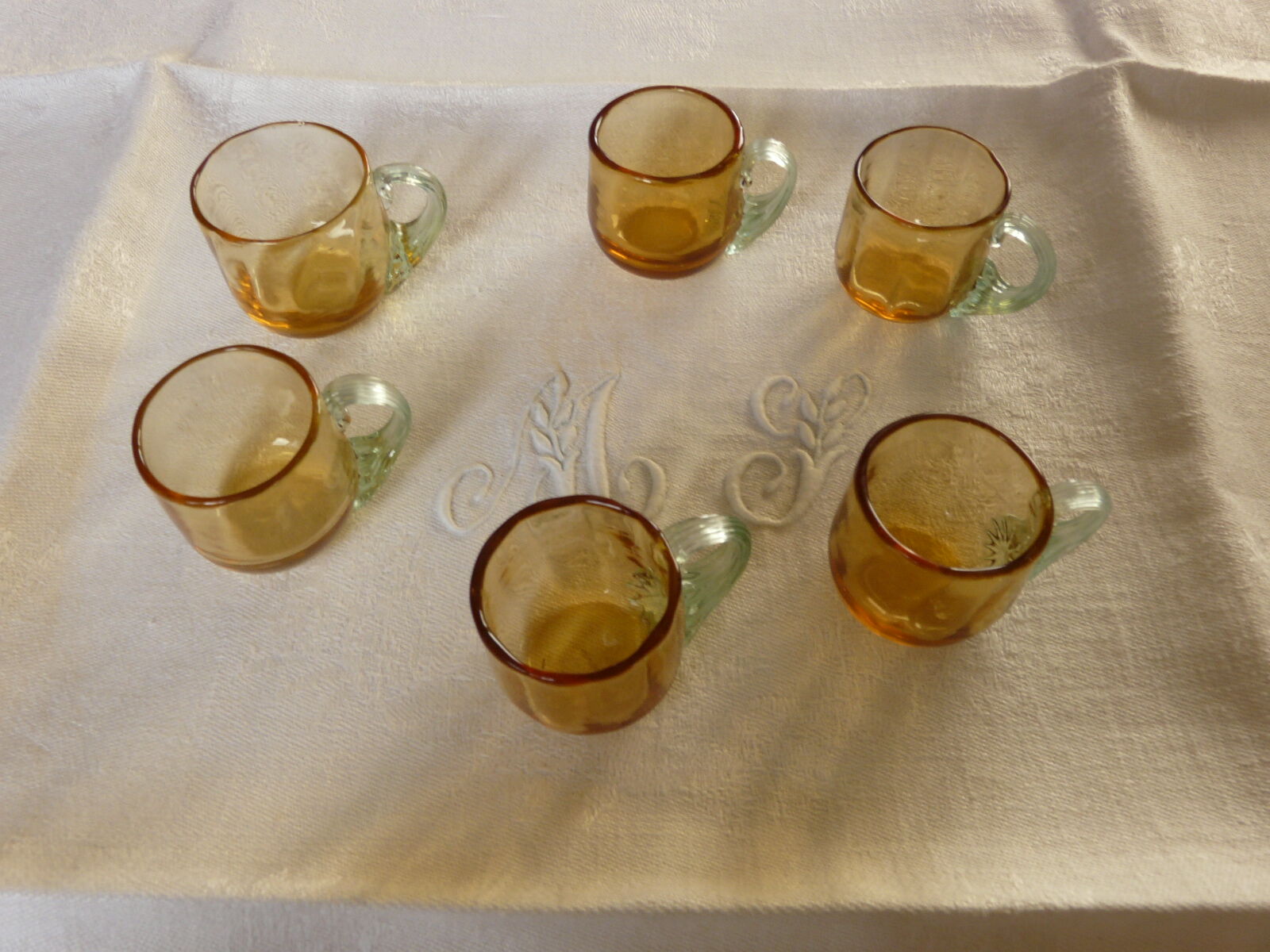6 verres à liqueur modèle Georges Sand verre teinté