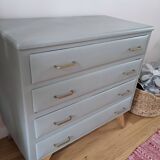 Children's chest of drawers