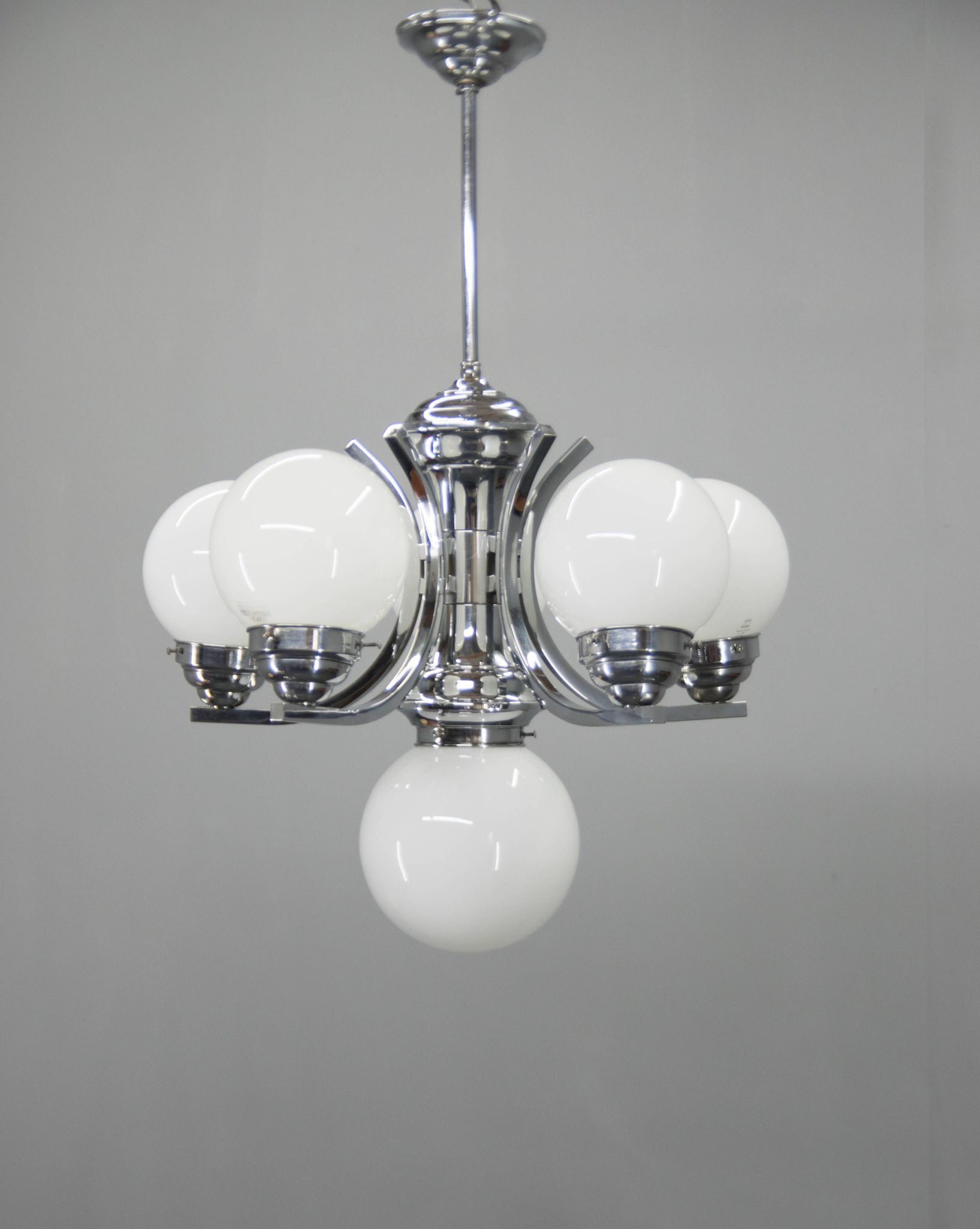 Big Art Deco 6-flamming Chrome and Glass Chandelier, 1930s